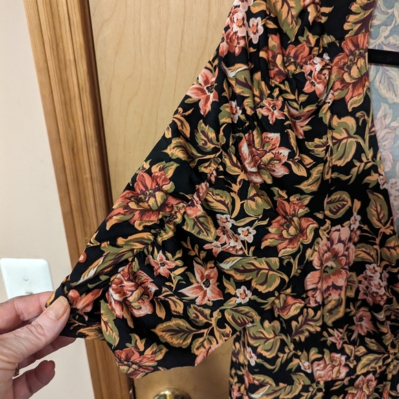 Torrid size 2 floral dress - Picture 6 of 6
